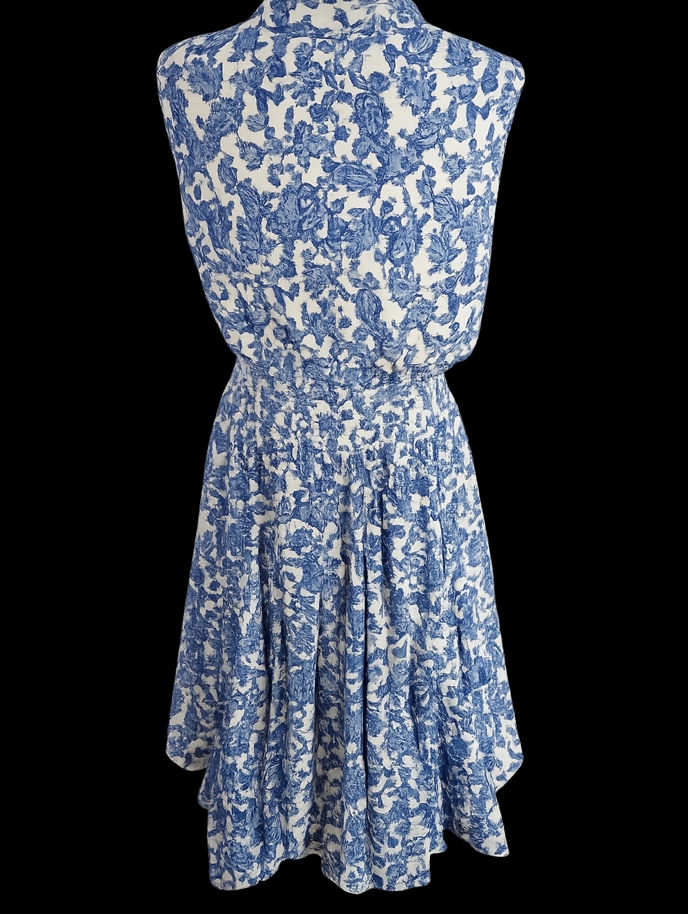 Chelsea & Theodore Blue and White Floral Midi Dress - Picture 2 of 5